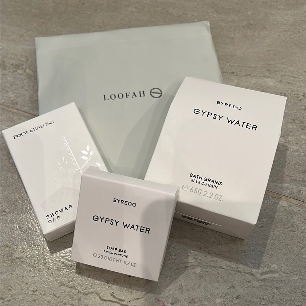 Byredo Gypsy Water Bath Collection in White